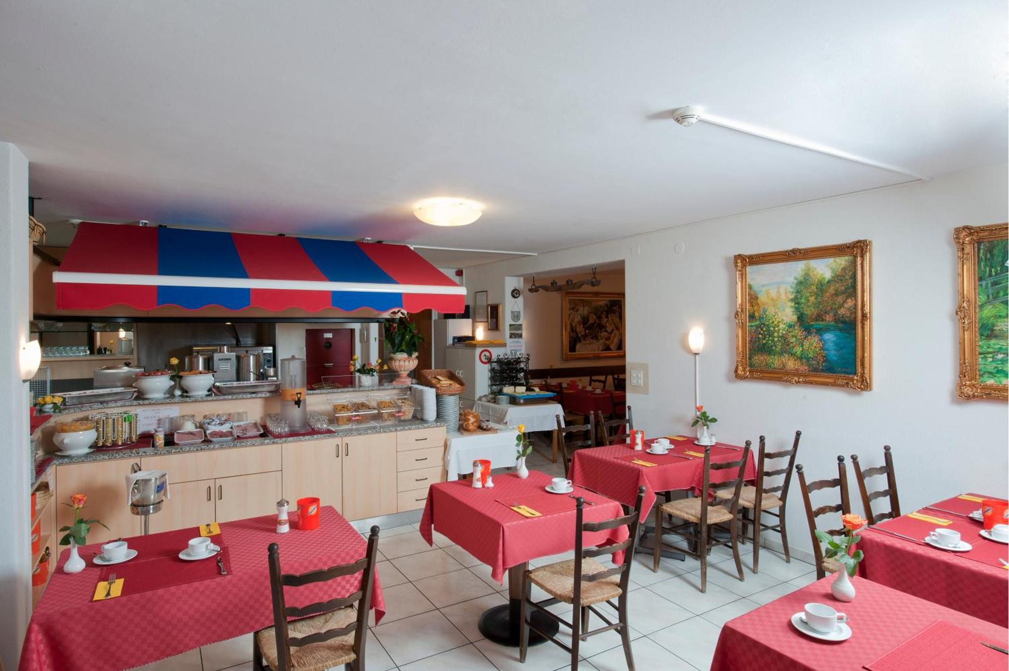Hotel Dischma - Free Bus And Train Ticket Paradiso
